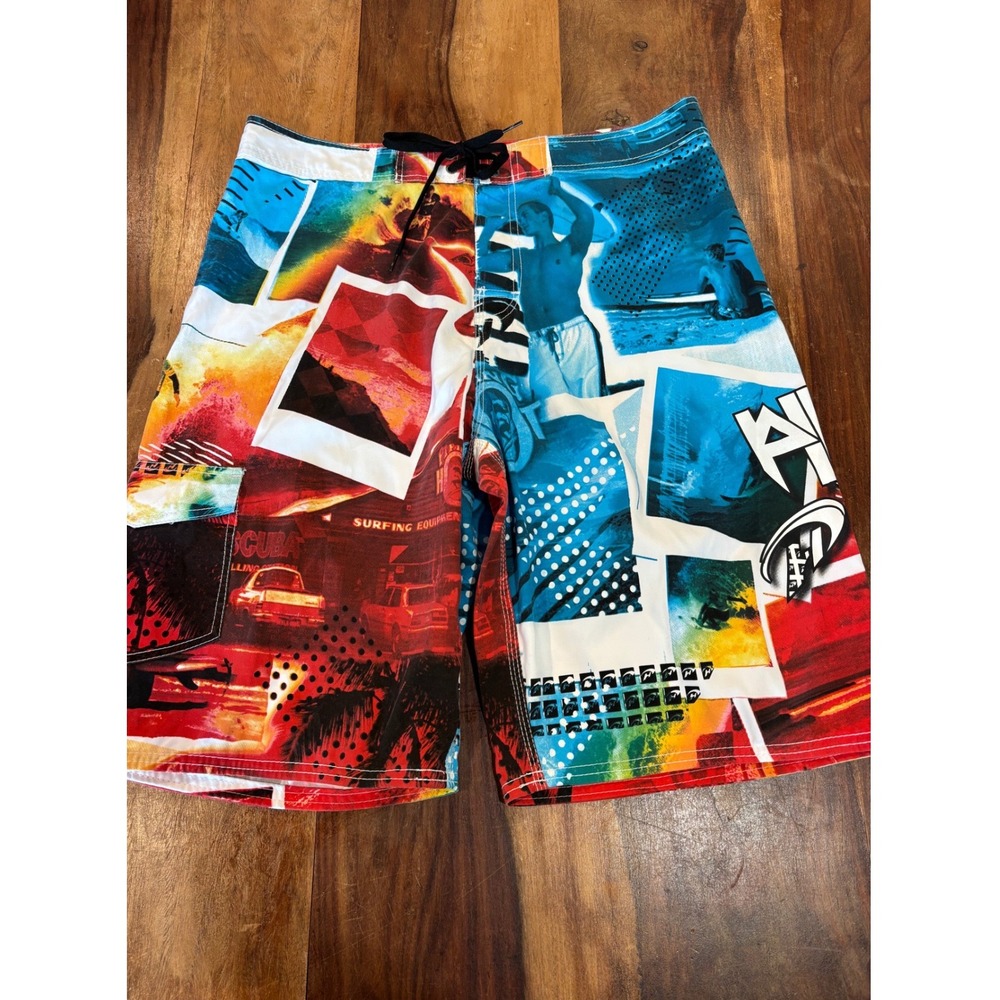 Y2K PIPING HOT board shorts mens sz 36 multicolor photo graphic print surf